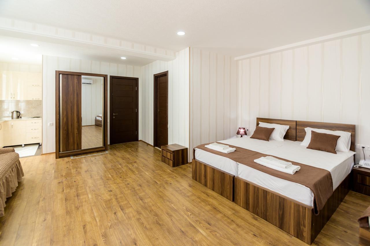 Elia Palace Hotel Tbilisi ภายนอก รูปภาพ