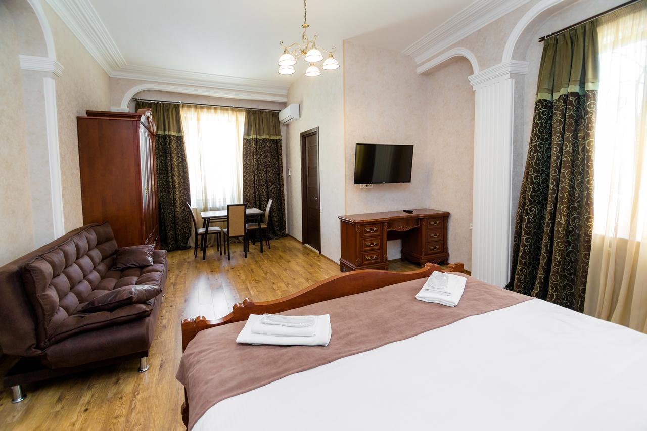 Elia Palace Hotel Tbilisi ภายนอก รูปภาพ