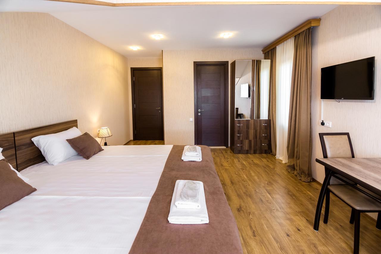 Elia Palace Hotel Tbilisi ภายนอก รูปภาพ