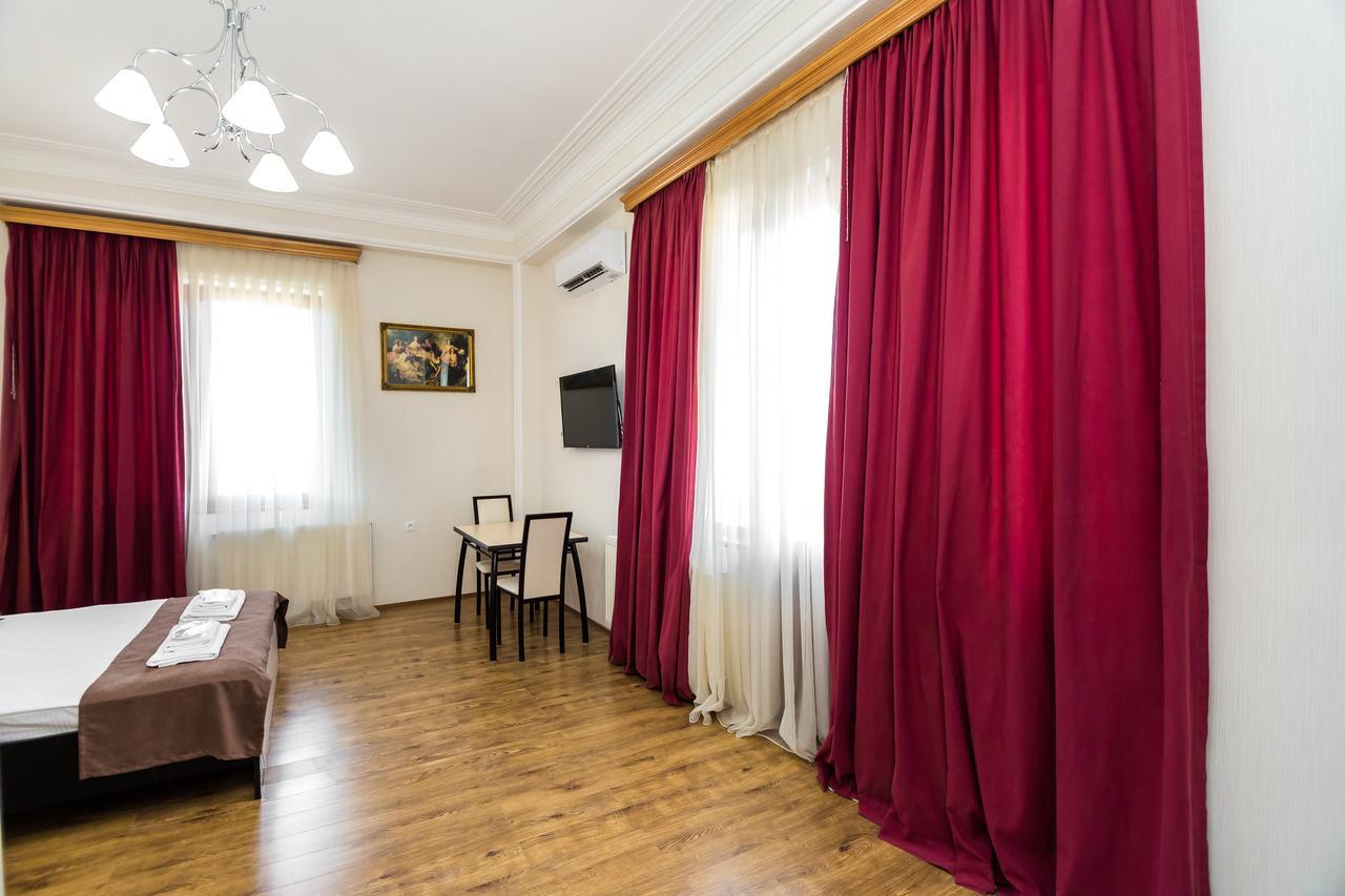 Elia Palace Hotel Tbilisi ภายนอก รูปภาพ