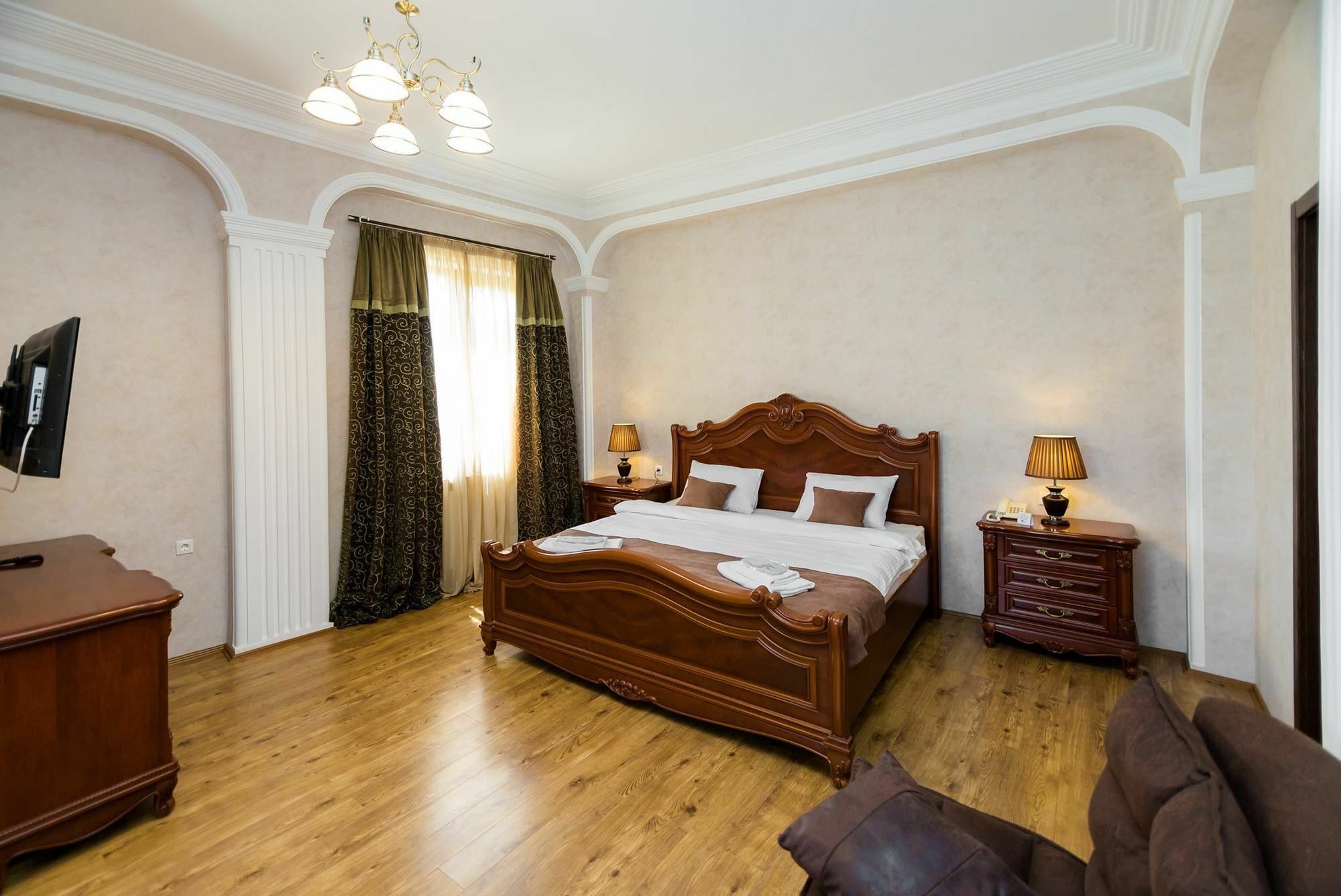 Elia Palace Hotel Tbilisi ภายนอก รูปภาพ
